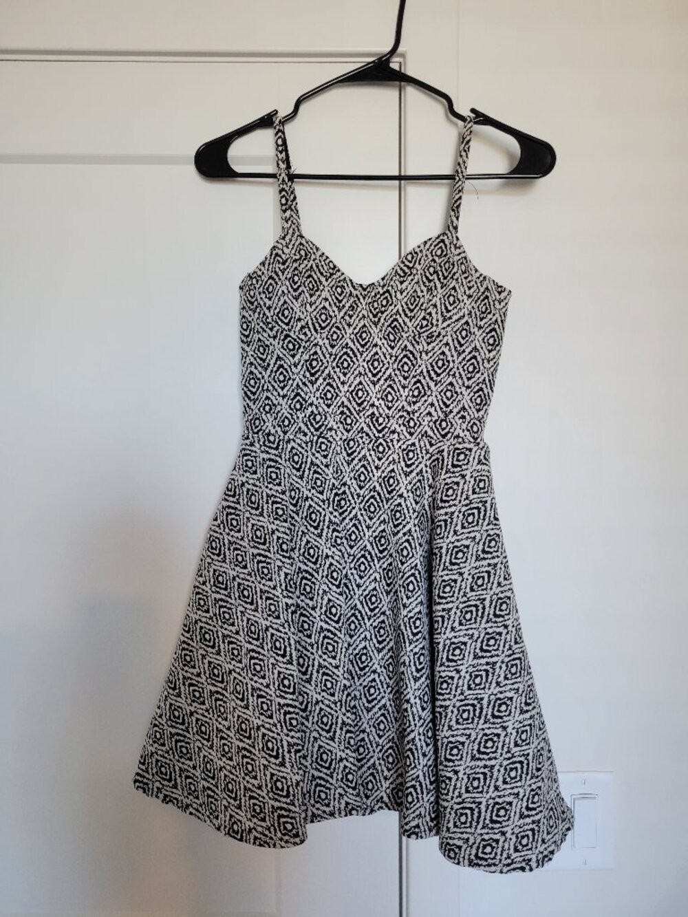 Sam Edelman black and beige cocktail dress